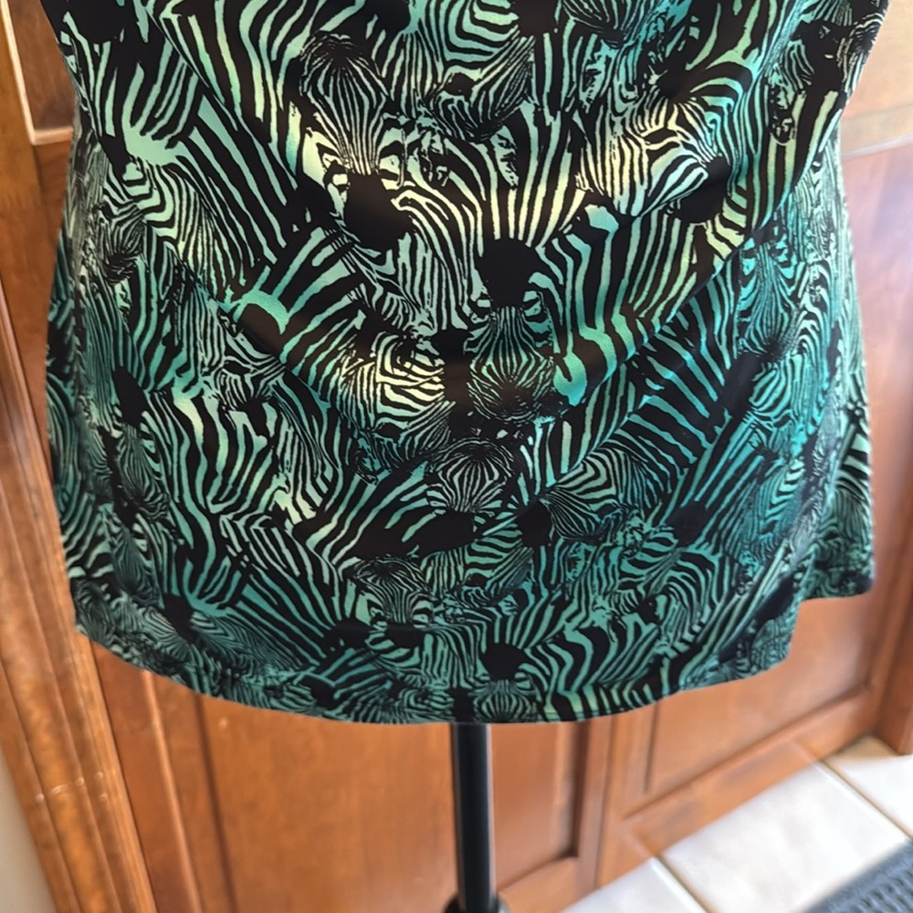 Worthington Green and Black Women's Sleeveless Top - Picture 3 of 9